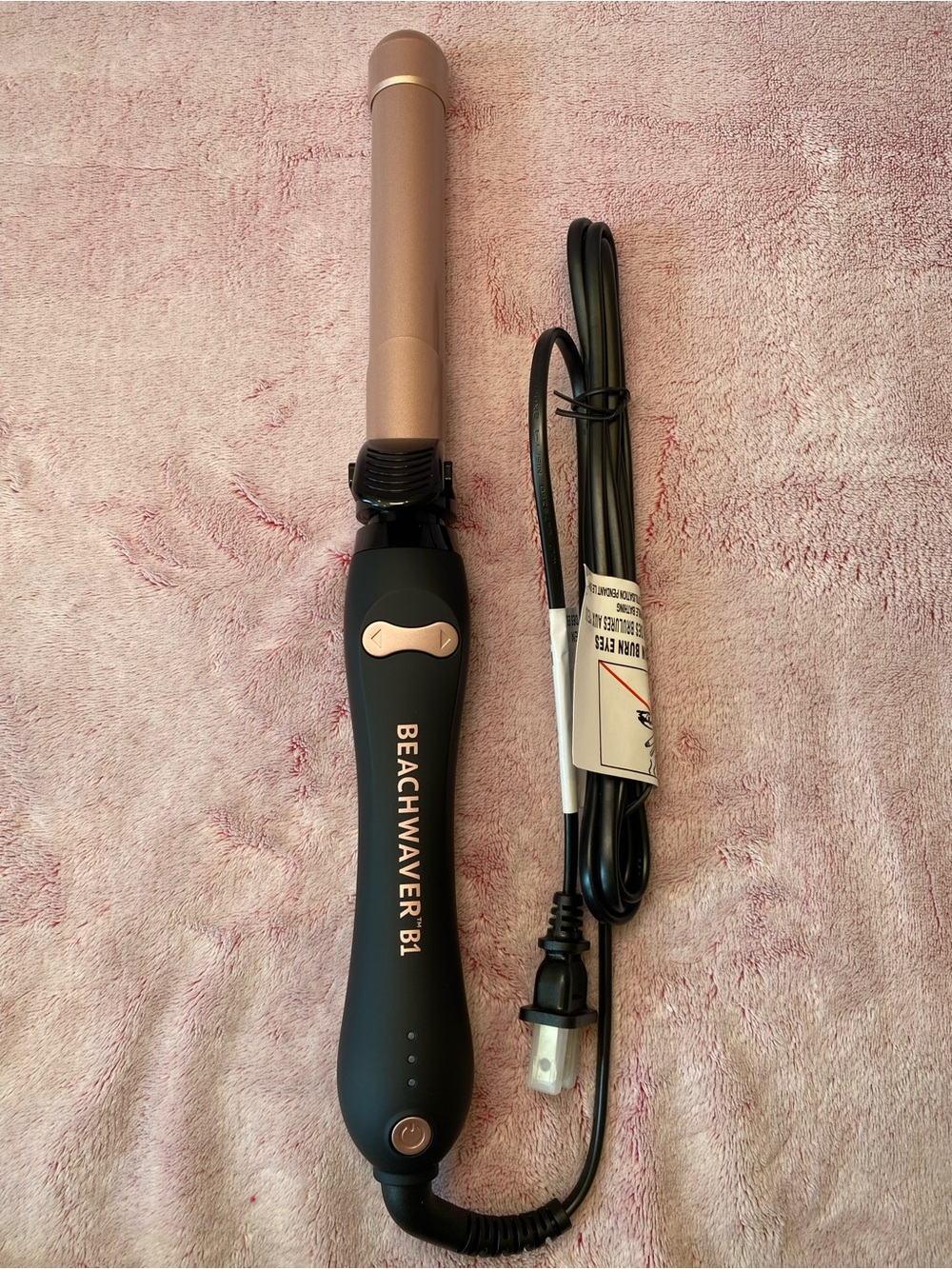 NEW. BEACHWAVER B1 Rotating Curling Iron.